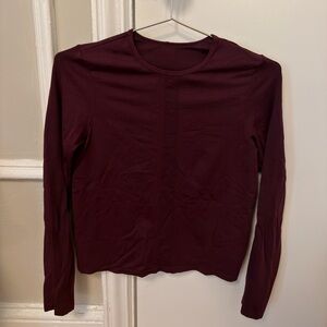 Vuori Women's Long Sleeve Maroon Top